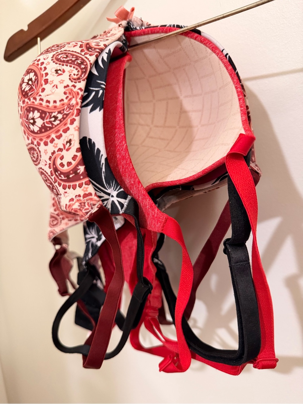 Victoria's Secret/ Adore Me Red, Black & Cream Paisley Underwire Bra Size 32DD
